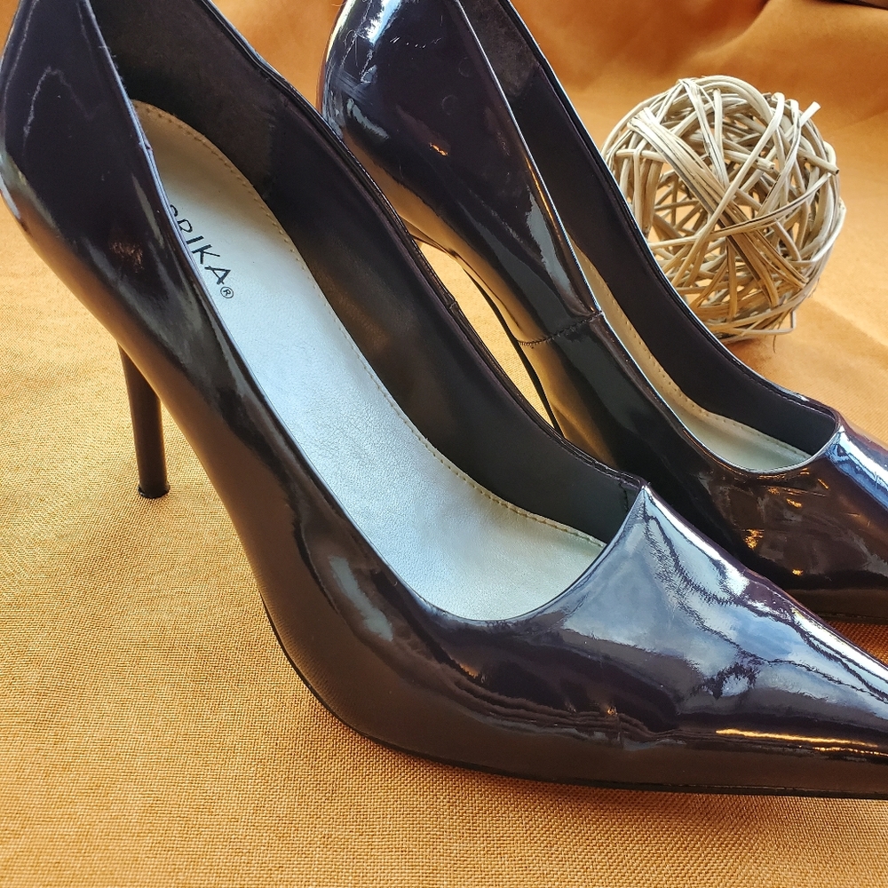 Classic Pointed Toe Heels